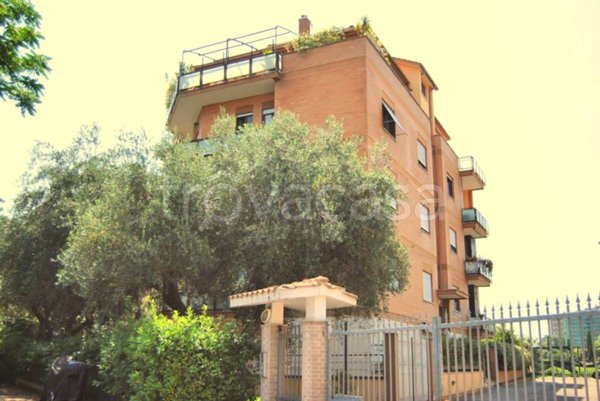 appartamento in vendita a Roma in zona Torre Maura