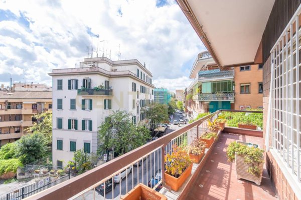 appartamento in vendita a Roma in zona Tor di Quinto