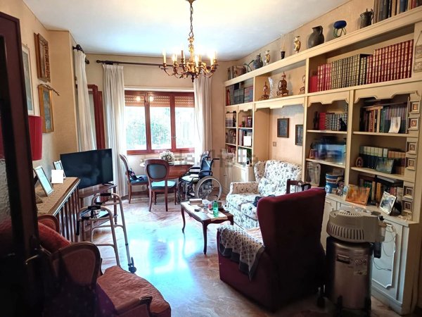 appartamento in vendita a Roma in zona Appio Pignatelli