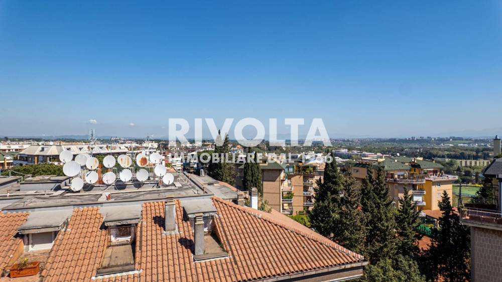 appartamento in vendita a Roma in zona Tor di Quinto