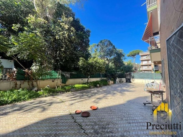 appartamento in vendita a Roma