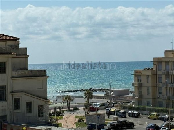 appartamento in vendita a Roma in zona Ostia
