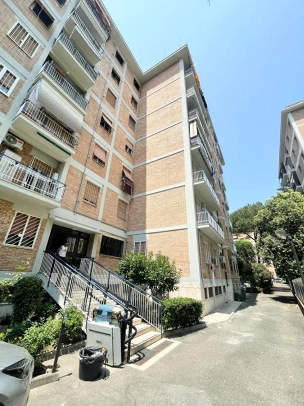 appartamento in vendita a Roma in zona Don Bosco