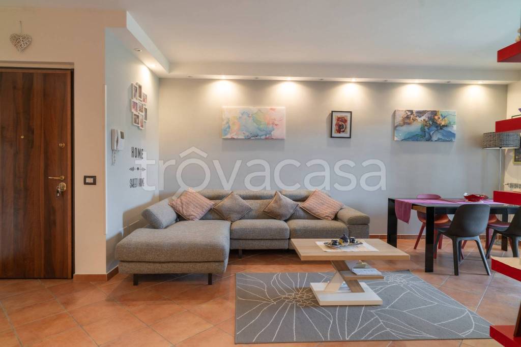appartamento in vendita a Roma in zona Massimina/Casal Lumbroso