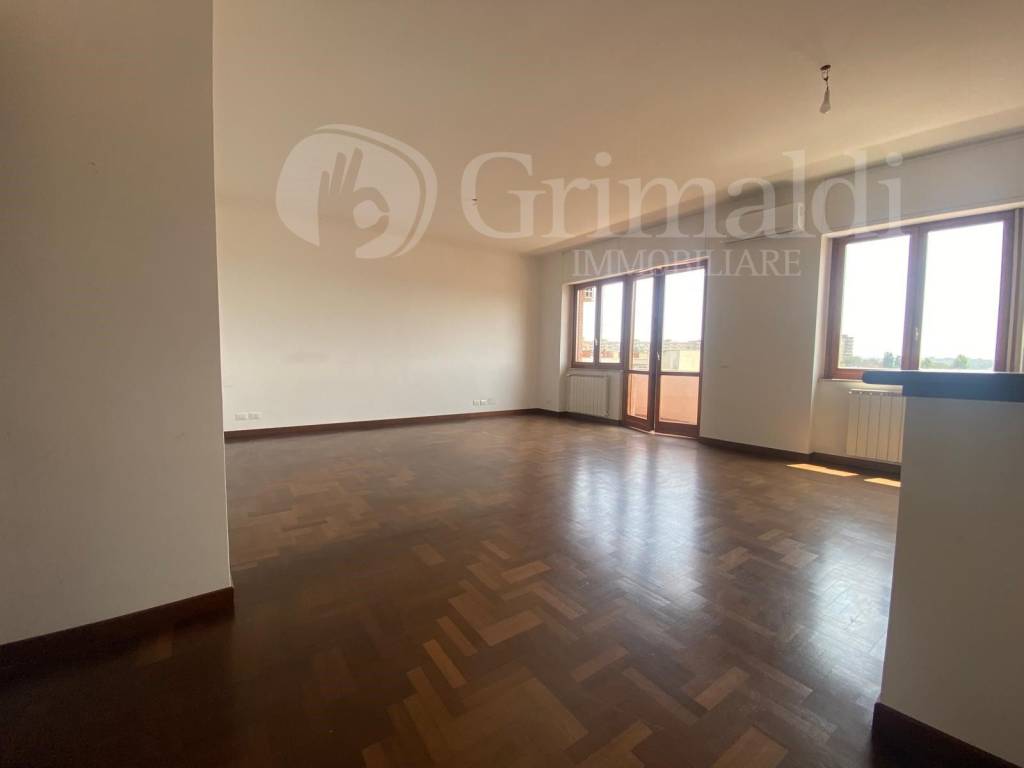 appartamento in vendita a Roma in zona Tor de' Cenci
