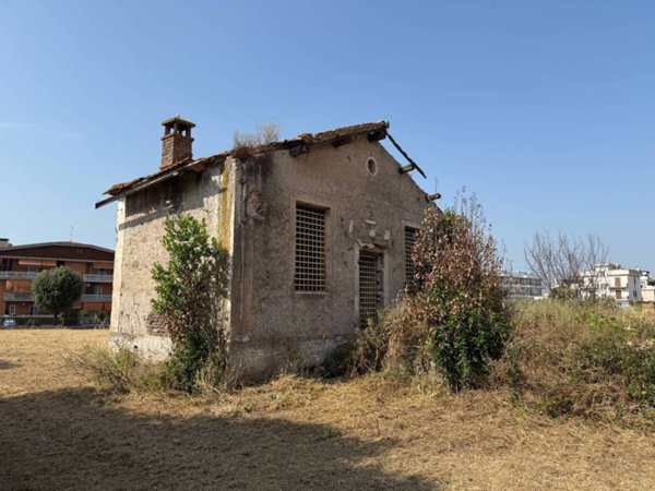 casa indipendente in vendita a Roma in zona Borghesiana