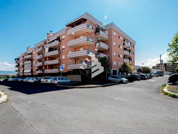 appartamento in vendita a Roma in zona Ponte di Nona