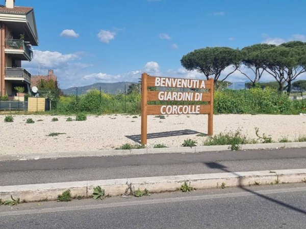 appartamento in vendita a Roma in zona Giardini di Corcolle