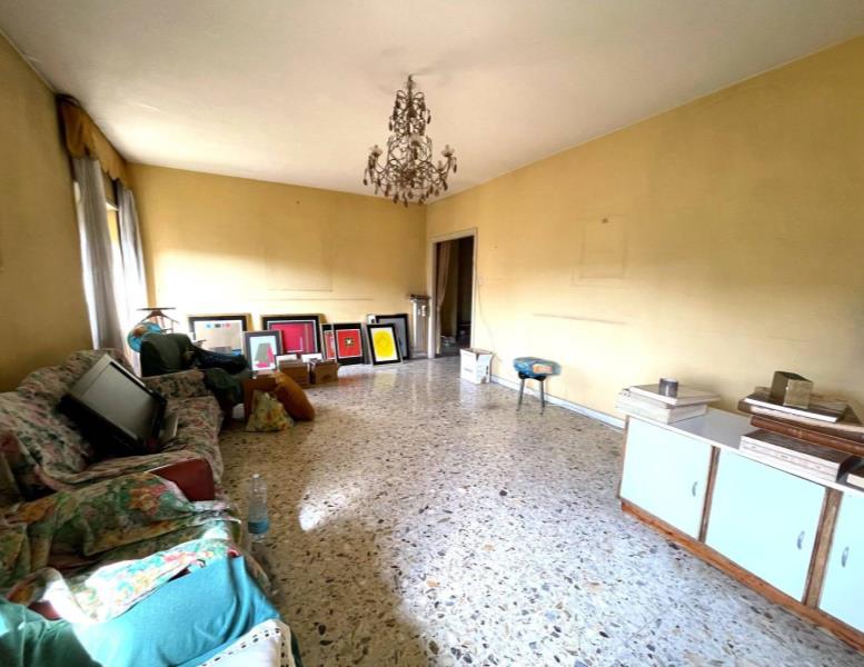 appartamento in vendita a Roma in zona Ardeatino