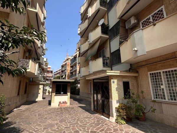 appartamento in vendita a Roma in zona Aurelio
