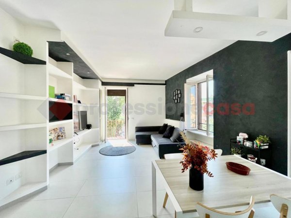 appartamento in vendita a Roma in zona Appio Latino