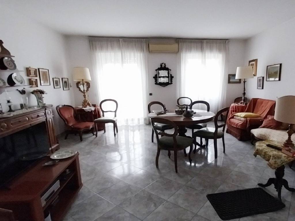 appartamento in vendita a Roma in zona Massimina/Casal Lumbroso