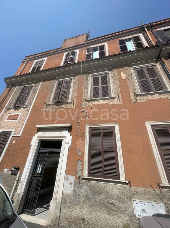 appartamento in vendita a Roma in zona Prenestino-Labicano