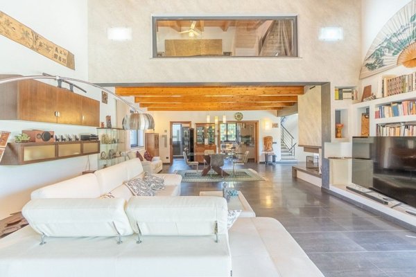 casa indipendente in vendita a Roma