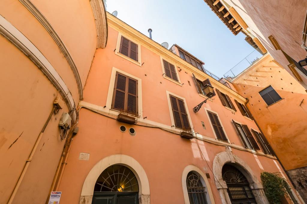 appartamento in vendita a Roma in zona Trastevere