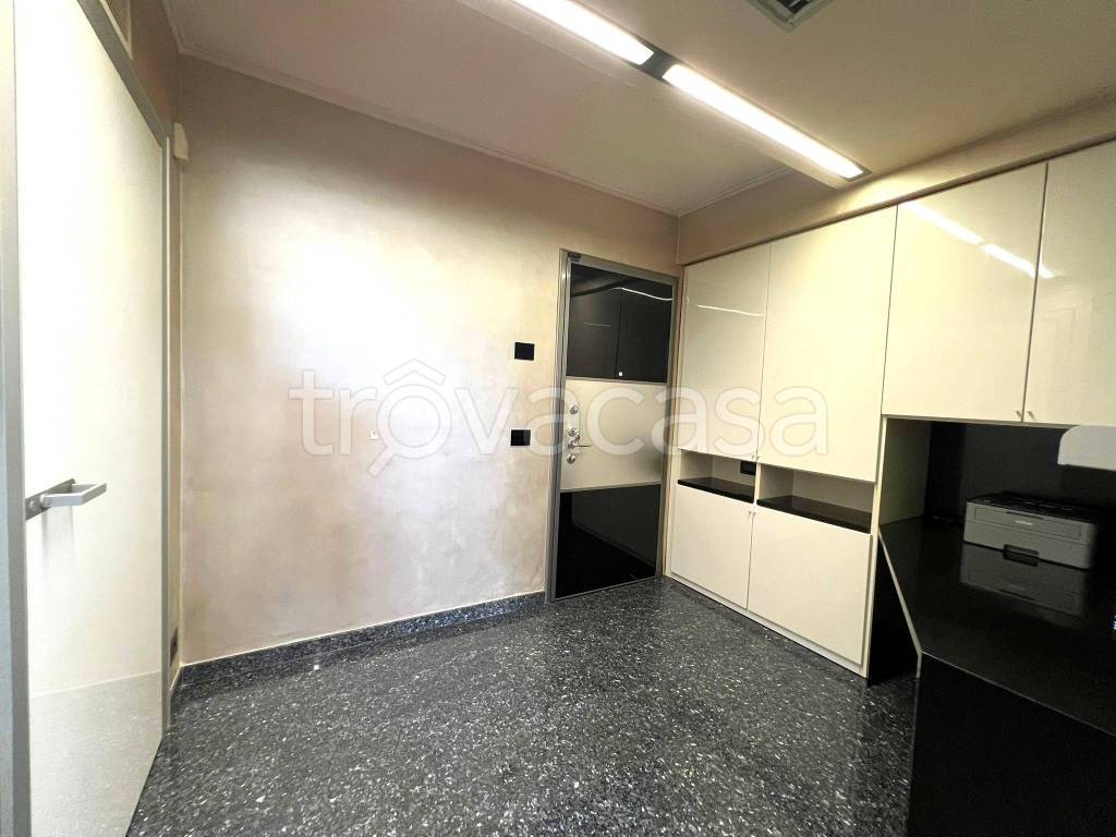 appartamento in vendita a Roma in zona Casal Monastero