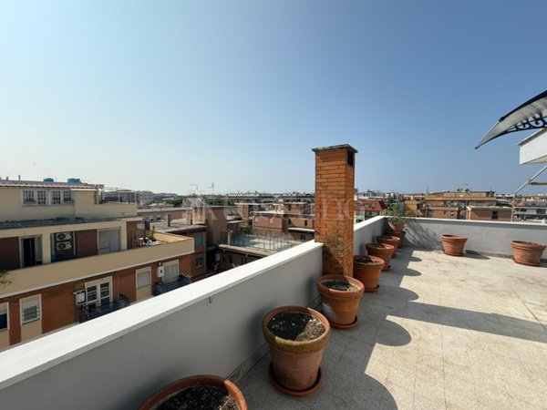 appartamento in vendita a Roma in zona Ostia