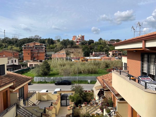 casa indipendente in vendita a Roma in zona Ostiense