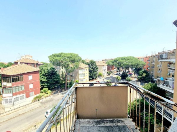 appartamento in vendita a Roma in zona Appio Claudio