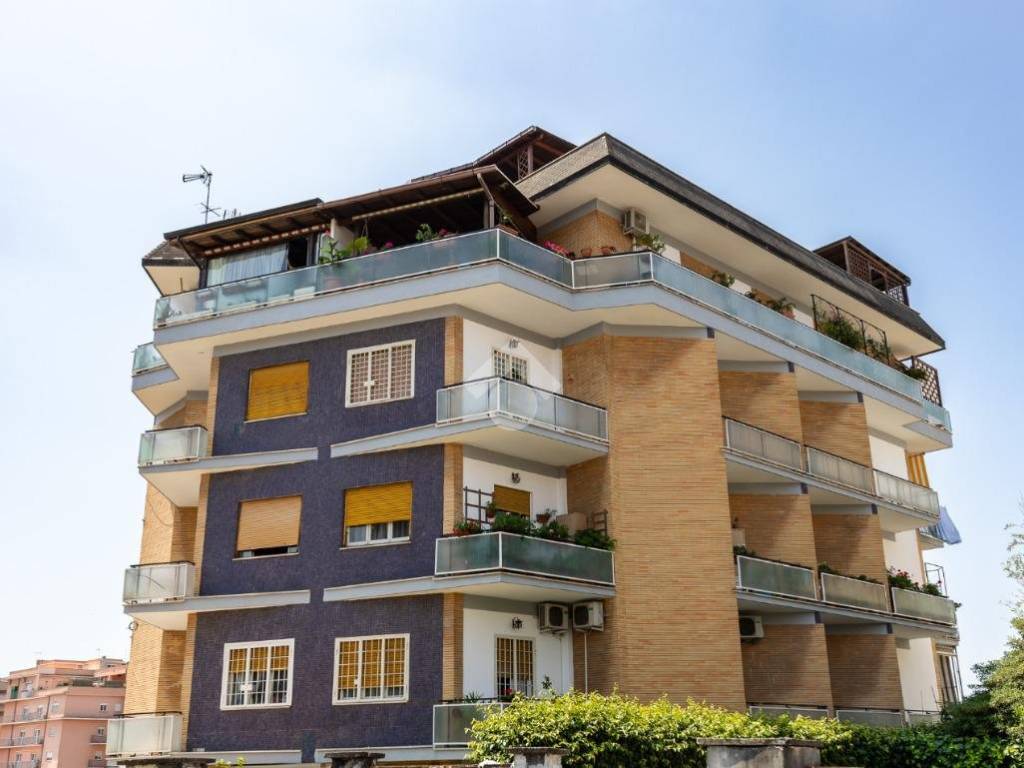 appartamento in vendita a Roma in zona Primavalle
