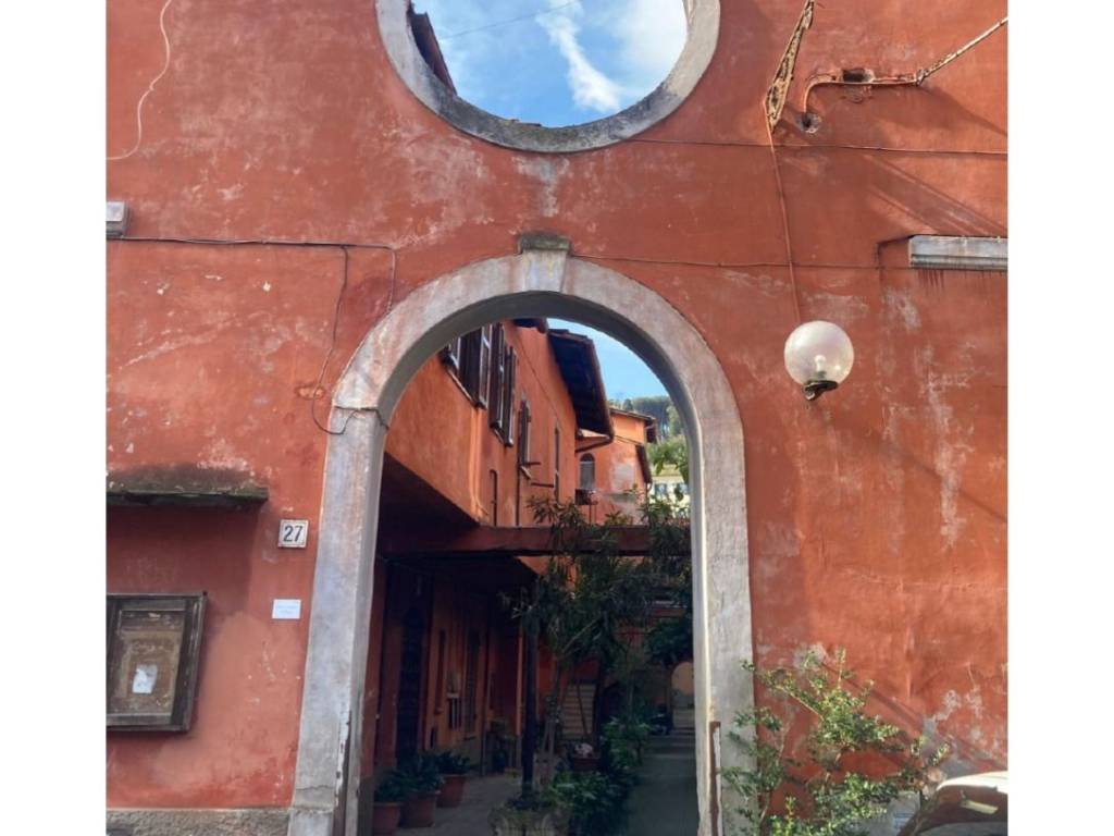 appartamento in vendita a Roma in zona Trastevere