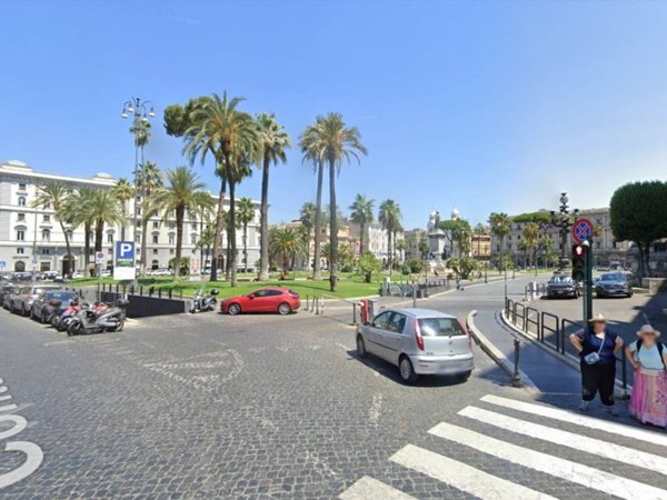 negozio in vendita a Roma in zona Rione Prati