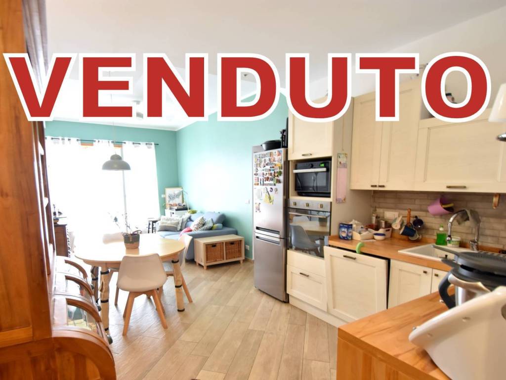 appartamento in vendita a Roma in zona Ostia