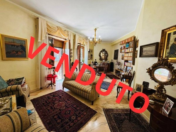 appartamento in vendita a Roma in zona Ardeatino