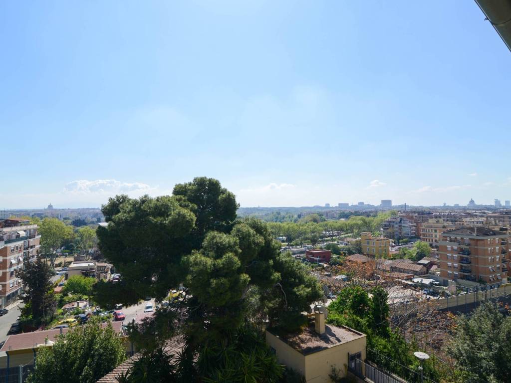 appartamento in vendita a Roma in zona Portuense