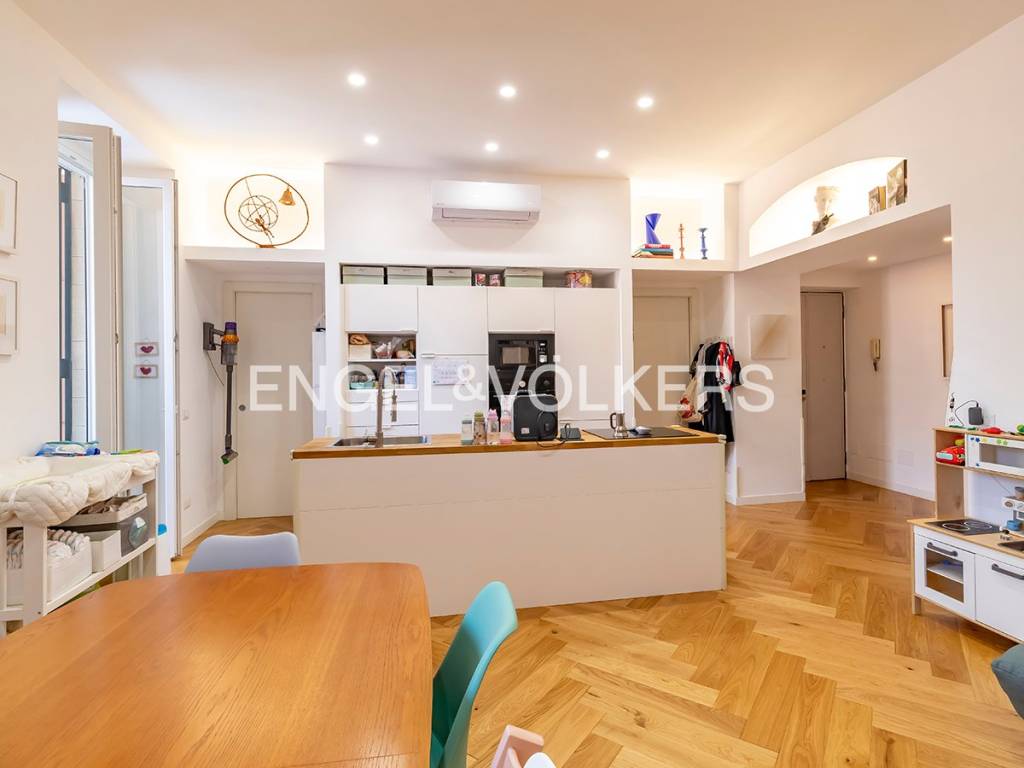 appartamento in vendita a Roma in zona Trastevere