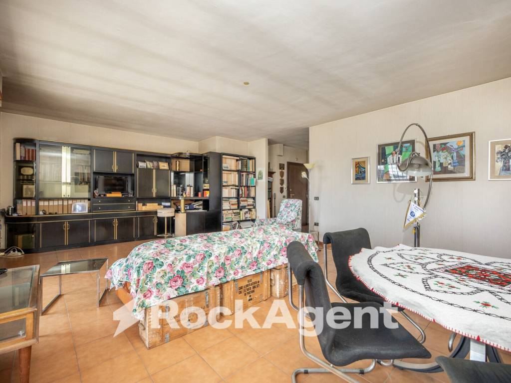 appartamento in vendita a Roma in zona Settecamini