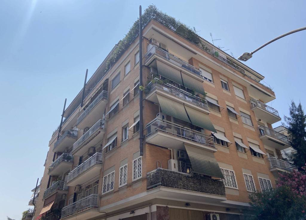 appartamento in vendita a Roma in zona Monte Sacro/Talenti