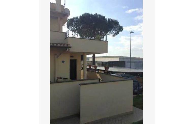 casa indipendente in vendita a Roma in zona Massimina/Casal Lumbroso