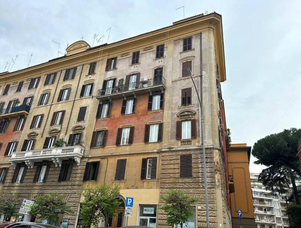 appartamento in vendita a Roma in zona Appio Latino