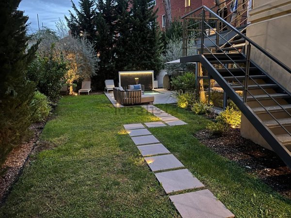 casa indipendente in vendita a Roma in zona Della Vittoria