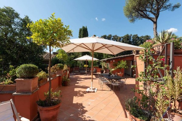 casa indipendente in vendita a Roma in zona Celio