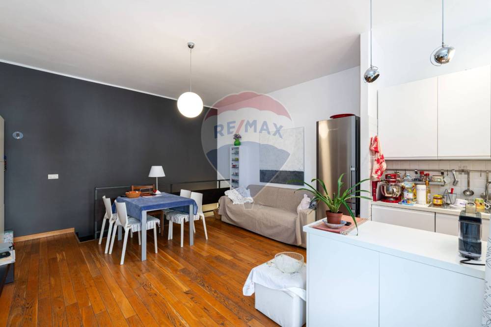 appartamento in vendita a Roma in zona Axa
