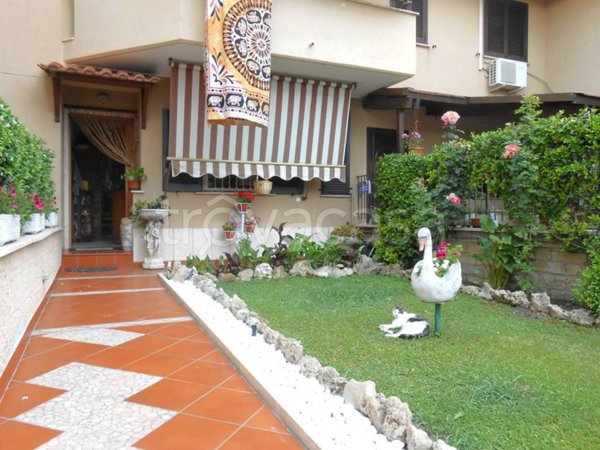 casa indipendente in vendita a Roma in zona Tor Vergata/Torrenova