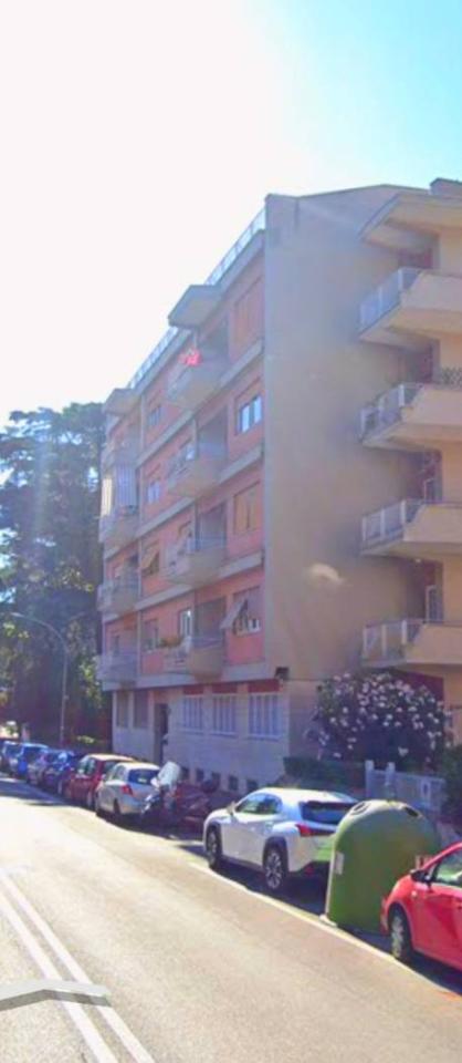 appartamento in vendita a Roma in zona EUR
