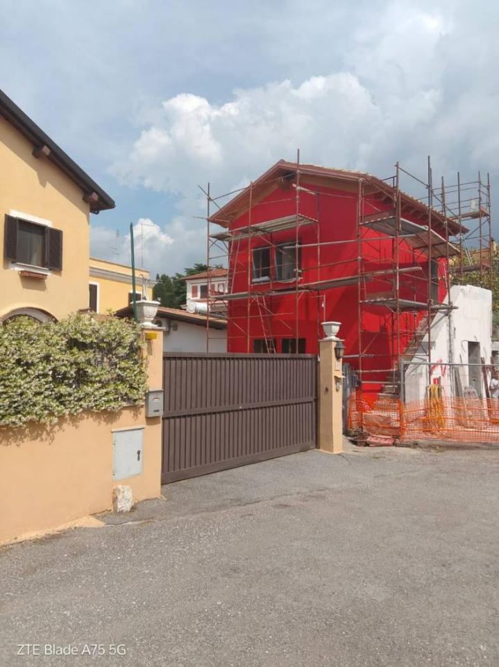 casa indipendente in vendita a Roma in zona Prenestino-Labicano