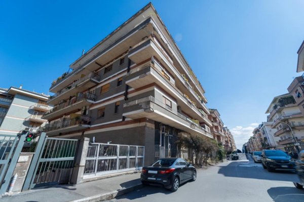 appartamento in vendita a Roma in zona Gianicolense