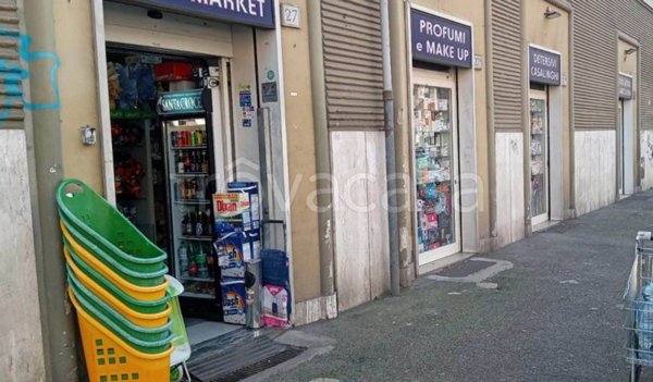 negozio in vendita a Roma in zona Appio Latino