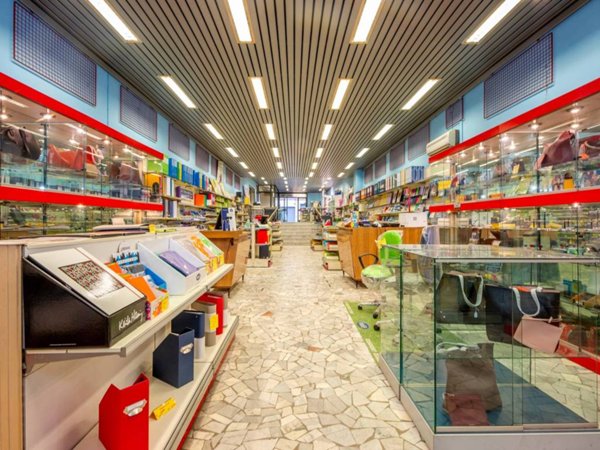 negozio in vendita a Roma in zona Prenestino-Labicano