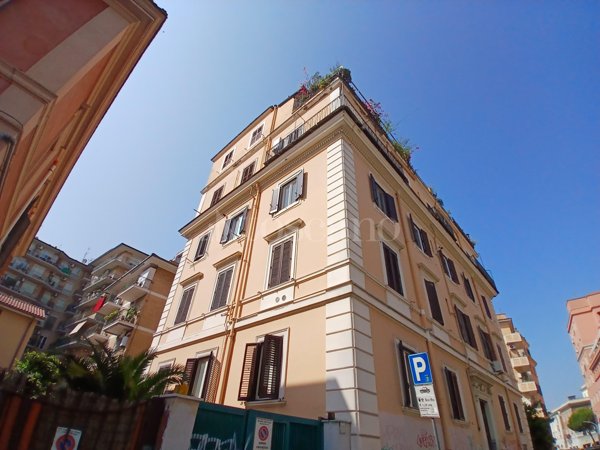 appartamento in vendita a Roma in zona Tuscolano