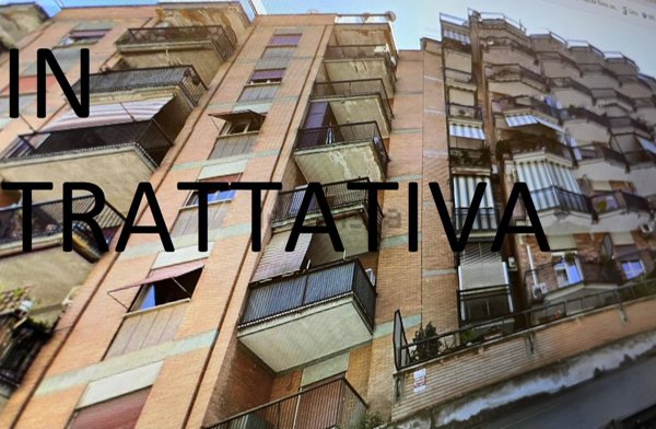 appartamento in vendita a Roma in zona Tuscolano