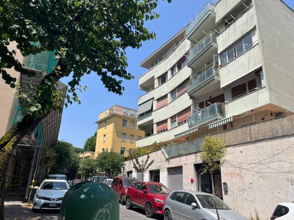 negozio in vendita a Roma in zona Trieste