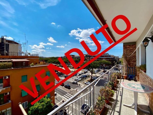 appartamento in vendita a Roma in zona Ardeatino