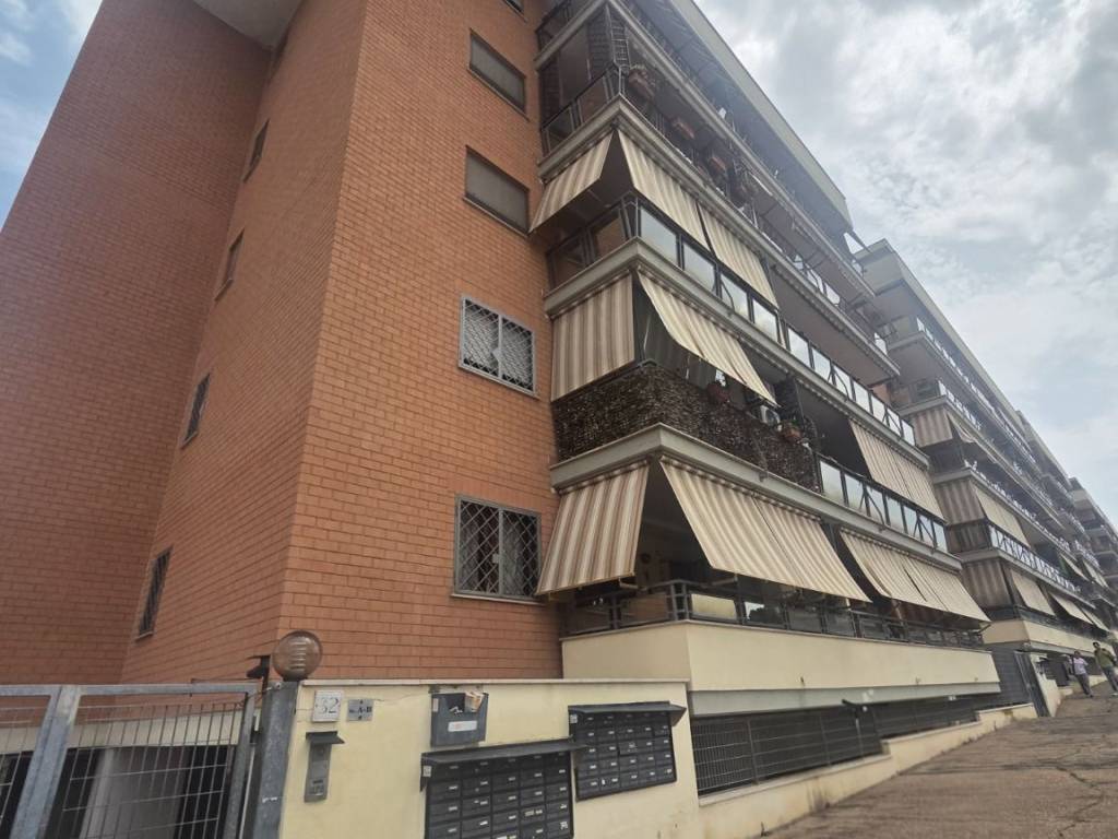 appartamento in vendita a Roma in zona Ponte di Nona