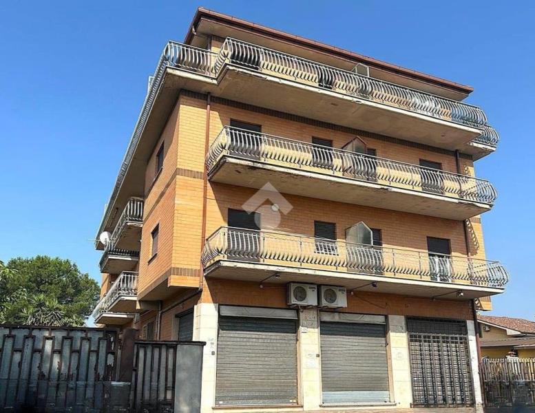 appartamento in vendita a Roma in zona Borghesiana