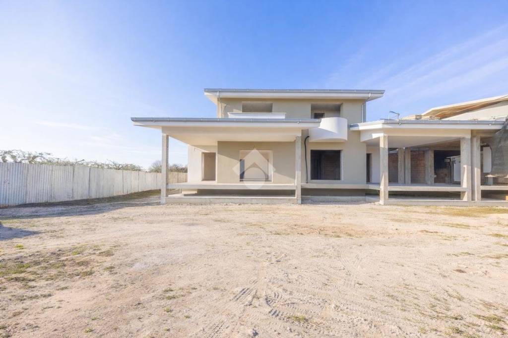 casa indipendente in vendita a Roma in zona Castelverde